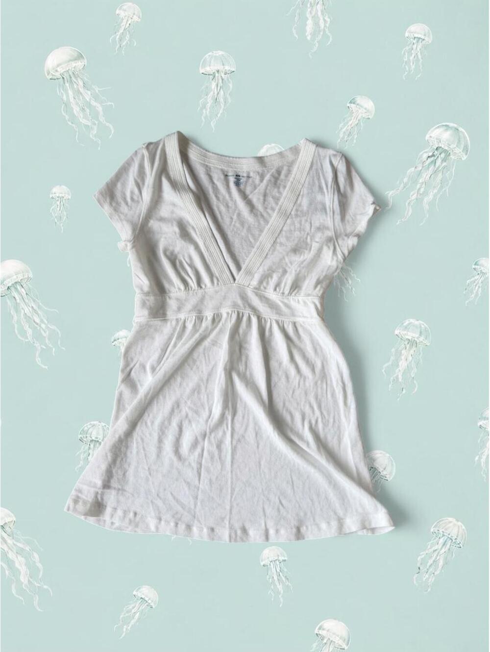 Brandy Melville white naia top